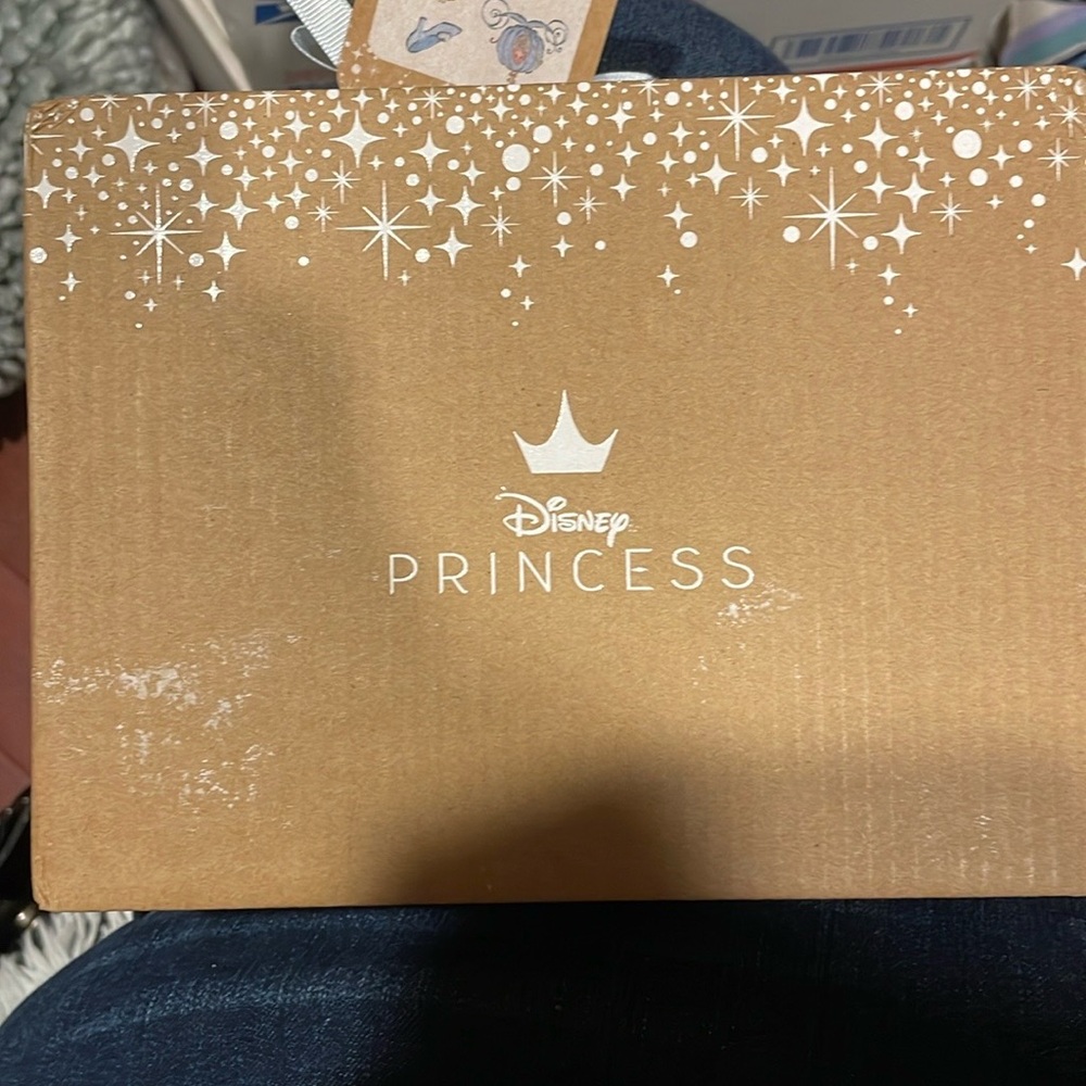 Rae Dunn, Disney Set of Four Ramekins Cinderella NIP - Picture 3 of 4